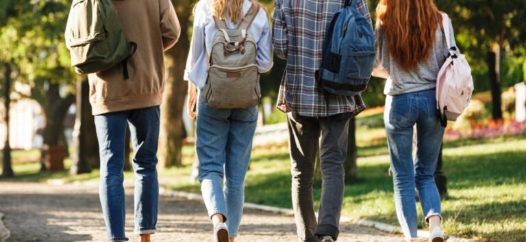 Los-universitarios-un-público-objetivo-muy-atractivo-para-los-bancos-thegem-blog-default