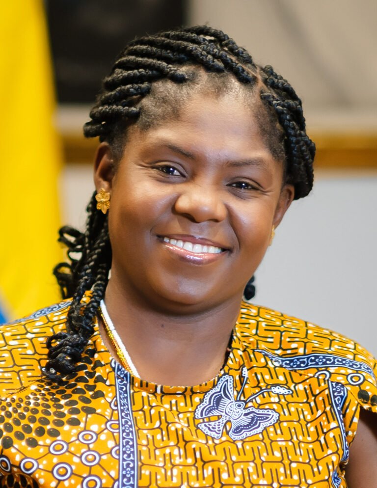 Márquez_en_su_despacho_(cropped)