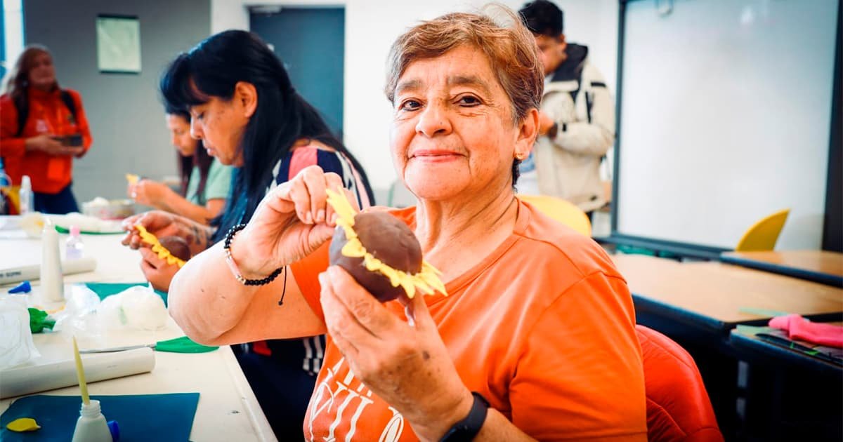 bogota-fortalece-su-estrategia-de-mujeres-con-la-autonomia-economica